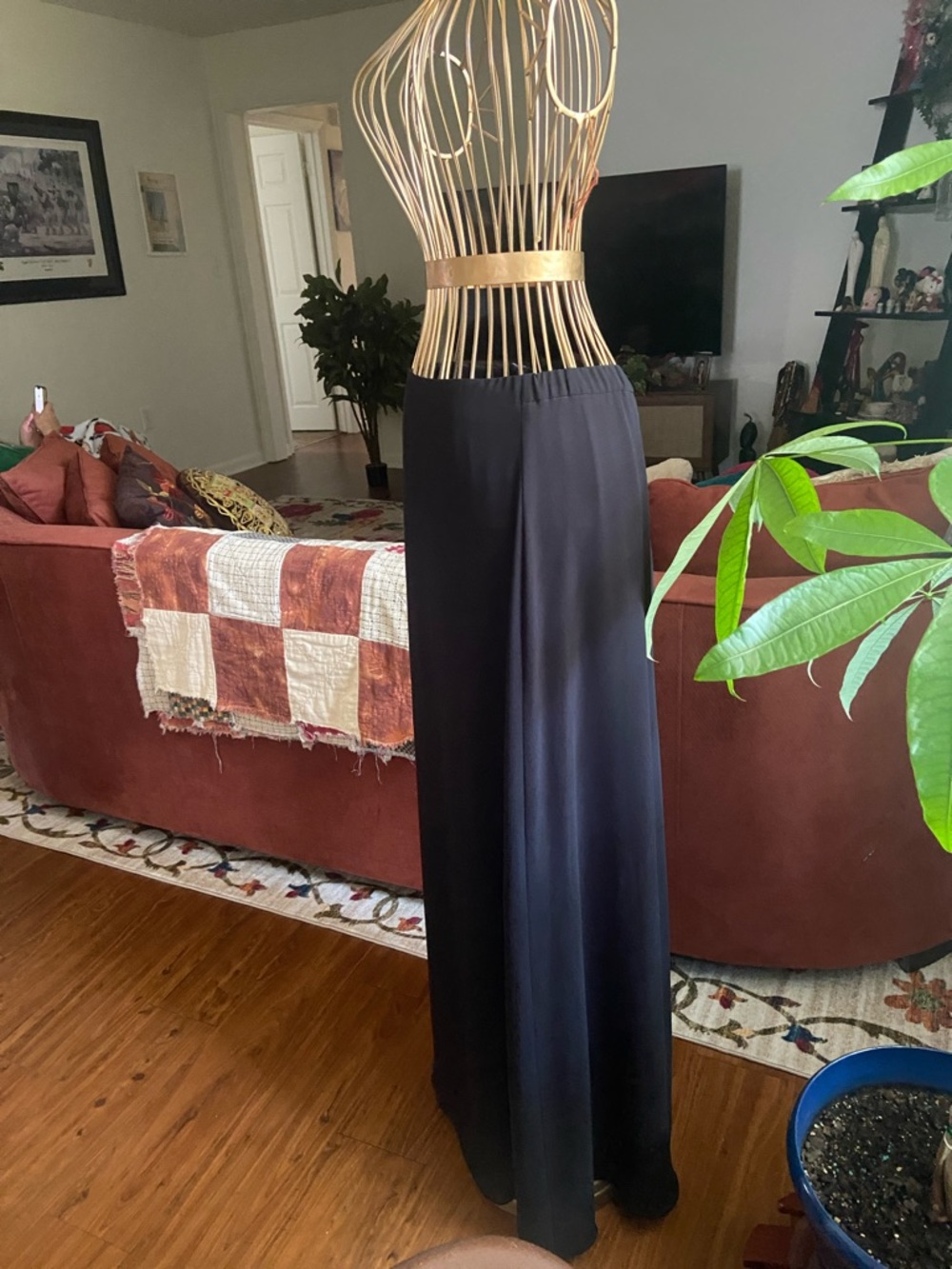 Alex Evenings Black Maxi Skirt - Sleek Evening Silhouette - Picture 2 of 3